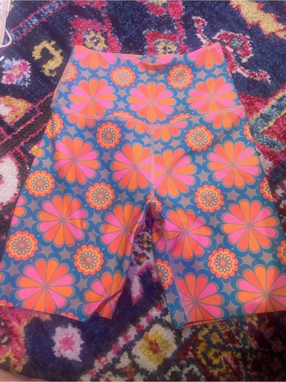 Beyond Yoga Bold Floral Set ~ Shorts and Sports Bra - Picture 4 of 4